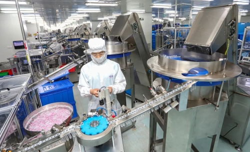 威高工廠插上數(shù)字翅膀，一屏覽車(chē)間實(shí)現(xiàn)生產(chǎn)全掌控